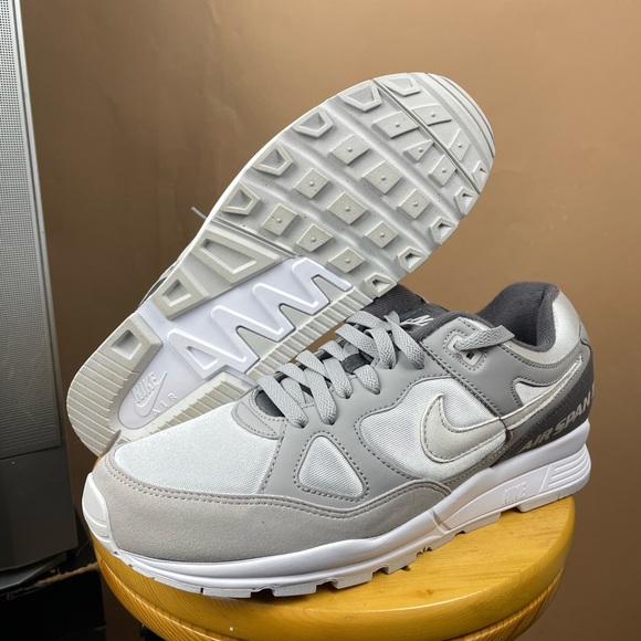 Nike Gray and White Sneakers with Waffle Outsole - Picture 3 of 3
